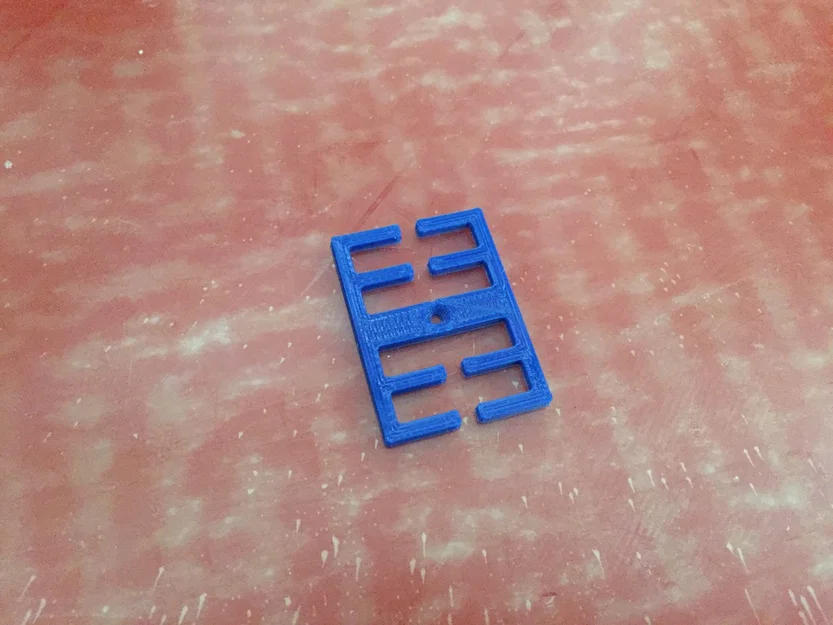 Phụ kiện cài huy hiệu lên dây đeo thẻ (Lanyard Pin Holder) in 3D - Image 3