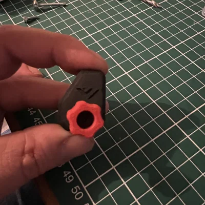 VzBoT door latch spring loaded – Chốt cửa lò xo