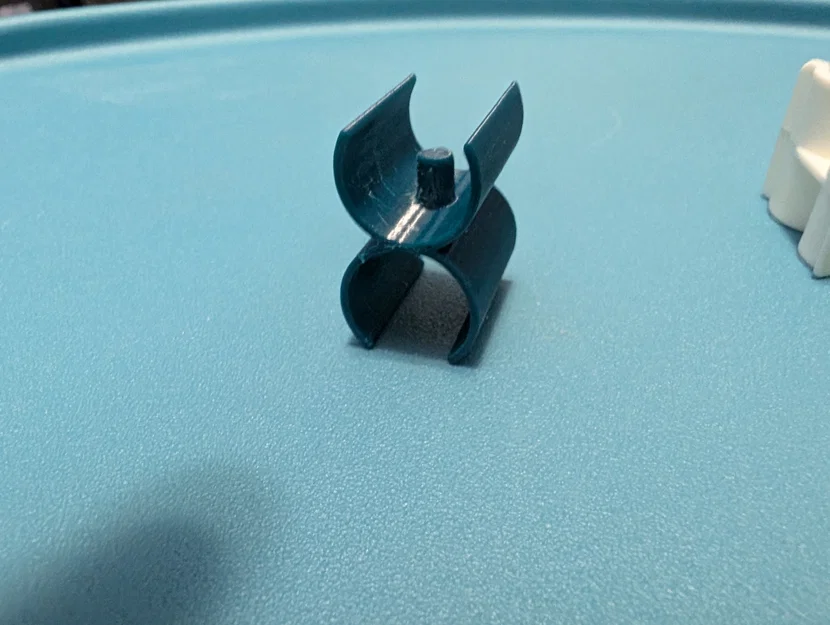 Clip thay thế ống gắn bàn (Tube to Table Replacement Clip) - Image 1