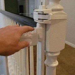 Nắp Che Chốt Cổng Em Bé – Summer Infant Banister Gate