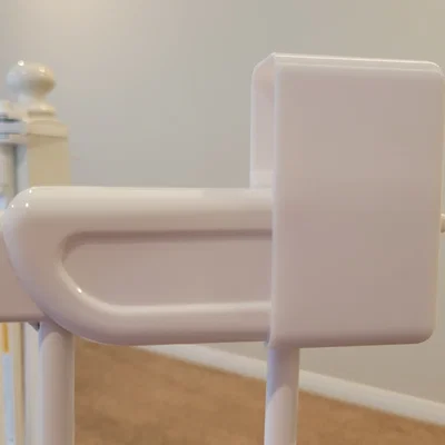 Nắp Che Chốt Cổng Em Bé – Summer Infant Banister Gate