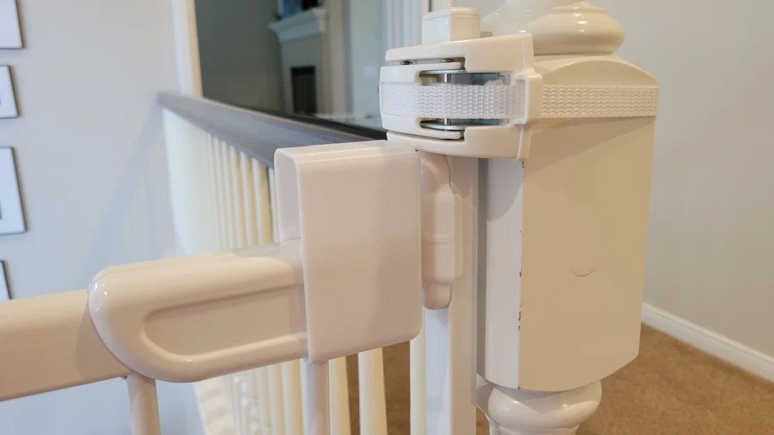 Nắp Che Chốt Cổng Em Bé – Summer Infant Banister Gate - Image 6