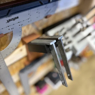 Frenchfinity French Cleat Locksmith Corner Holder