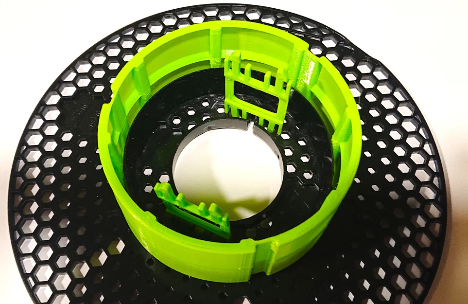 Adapter Master spool/Prusament (tối giản): vòng + kẹp cho refill spool - Image 1