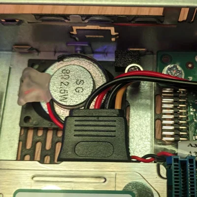 Giá đỡ loa cho Fujitsu Futro S920 khi lắp thêm ổ cứng