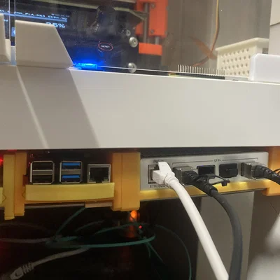 Giá rack 1U cho MikroTik CRS305-1G 4S+ IN