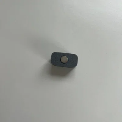 Khay Giữ Adapter Lightning Sang USB-C Có Nam Châm Tiện Lợi