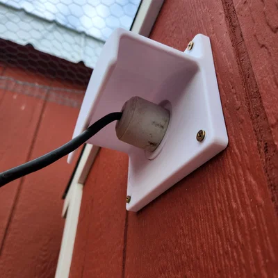 Hệ Thống Gá Đèn Sưởi Chuồng Gà #2 (Chicken Coop Heat Lamp Mount System #2)