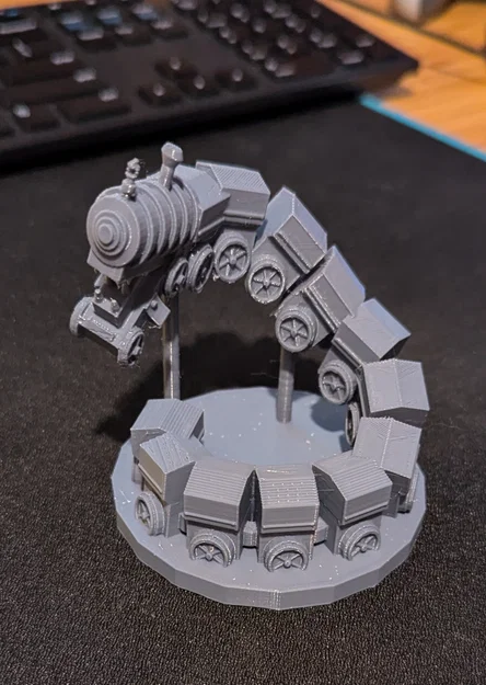 Mô hình Train Mimic độc đáo cho bàn chơi D&D và TTRPG - Image 1