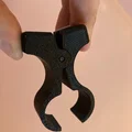 Cane Table Rest v2 – Kẹp lò xo gác gậy lên mép bàn - Thumbnail 2