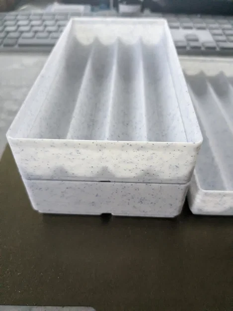 Gridfinity Pen Holder 2x4 4U - Khay cắm bút xếp chồng - Image 2