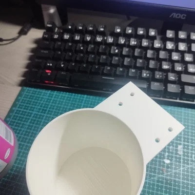 Giá treo chai tẩy rửa 3D (Cleaner Holder Big) tiện lợi cho bàn làm việc
