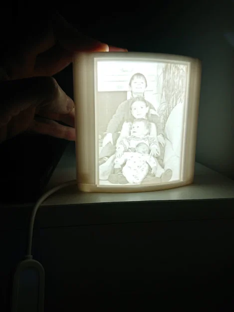 Đèn ngủ để bàn tùy chỉnh với ảnh lithophane - Image 2