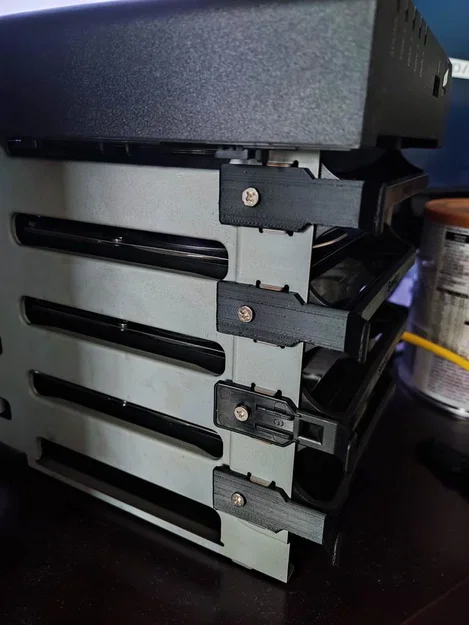 Thay thế lẫy khóa khay ổ cứng Synology (HDD Tray Lock) in 3D - Image 3