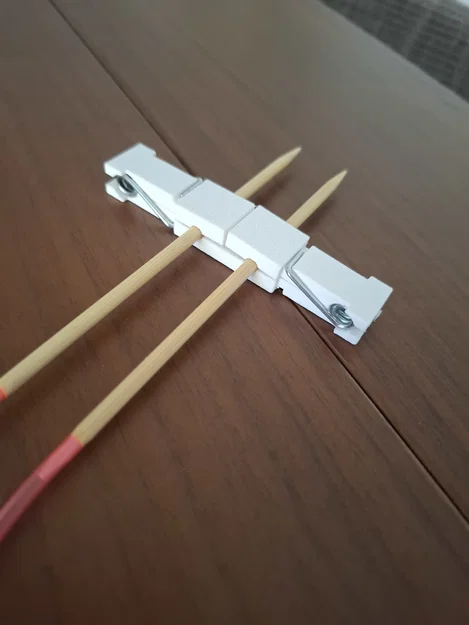 Dụng cụ chặn mũi đan Stitch Stoppers từ lò xo kẹp quần áo - Image 1