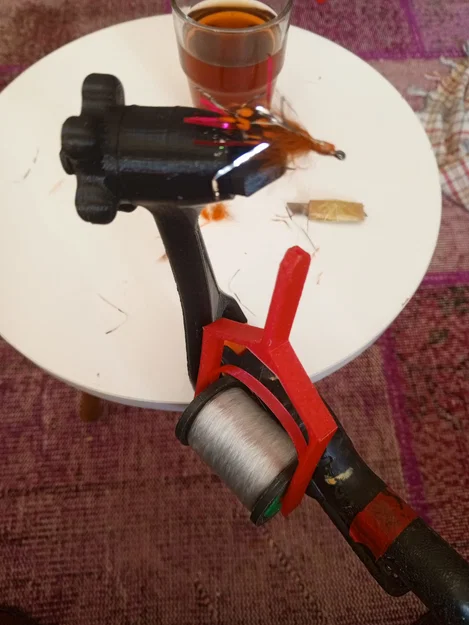 Kẹp giữ bobbin (bobbin holder) cho fly tying - Image 1