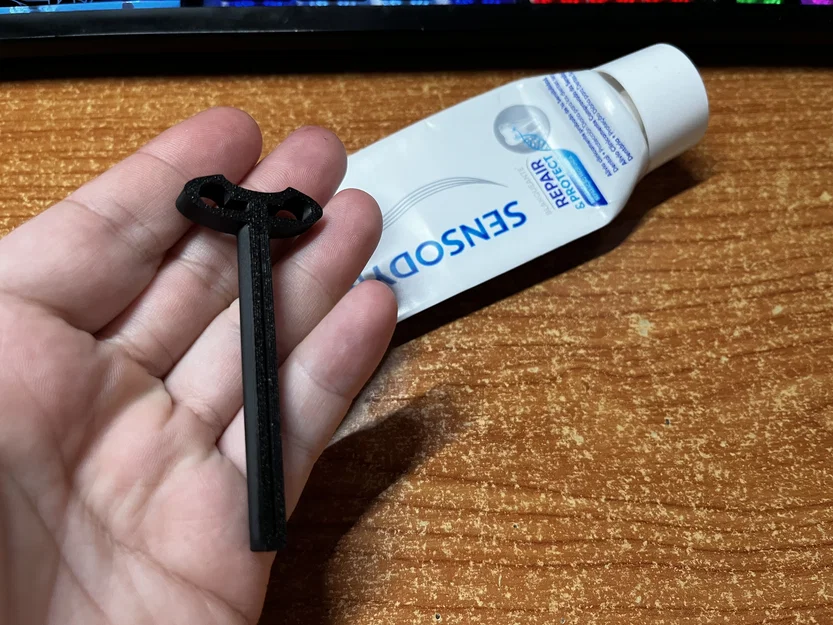 Dụng cụ nặn kem đánh răng 3D (Tube Squeezer) tiện lợi, tiết kiệm - Image 1