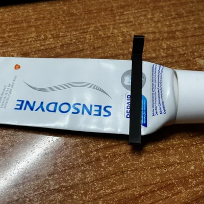Dụng cụ nặn kem đánh răng 3D (Tube Squeezer) tiện lợi, tiết kiệm