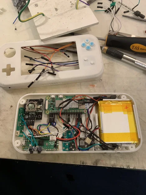 RaspberryPi Zero Retro Console – Máy RetroPie cầm tay bản in 3D - Image 2