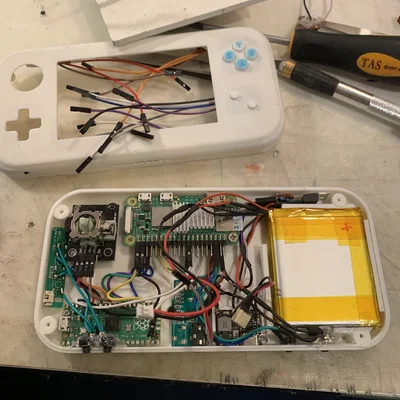 RaspberryPi Zero Retro Console – Máy RetroPie cầm tay bản in 3D