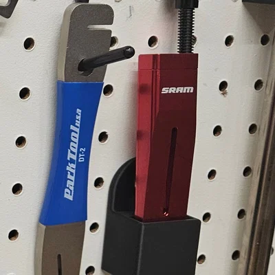 Giá treo dụng cụ SRAM Ultimate Piston Press cho bảng Pegboard