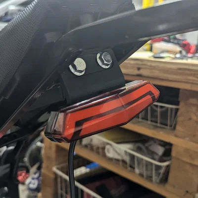 (60mm) Pat gắn đèn phanh ebike DIY cho khung Stealth Bomber