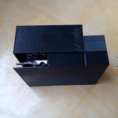 Box na vrtáky – Hộp đựng mũi khoan