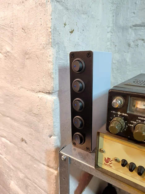 Hộp vỏ (Enclosure) cho bảng công tắc Toggle Rocker 5 Gang 12V - Image 2