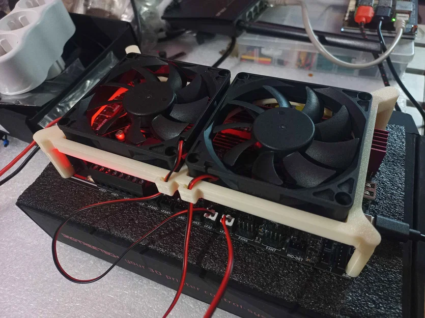 Giá đỡ quạt tản nhiệt 80mm cho bo mạch BTT Kraken - Image 1