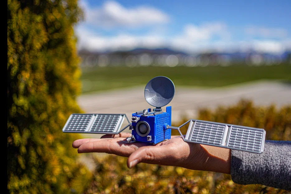 Kitcard Arsat-1 (Mô hình vệ tinh ARSAT-1 in 3D) - Image 1