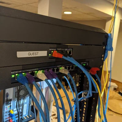 Adapter gắn rack cho Netgear GS116 Switch (Rackmount Adapter)