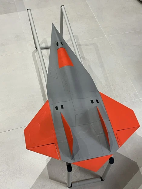 Bệ phóng máy bay mô hình Bungee Launching Platform bằng ống PVC - Image 1