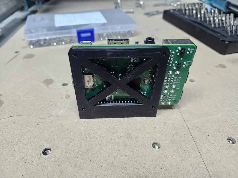 Giá đỡ Raspberry Pi 3 gắn cạnh - Giải pháp tối ưu diện tích - Image 1