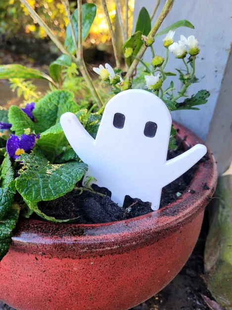 Ma Vườn Halloween (Halloween Garden Ghost) - Image 2