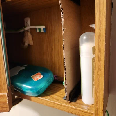 Vách ngăn cho tủ vanity phòng tắm