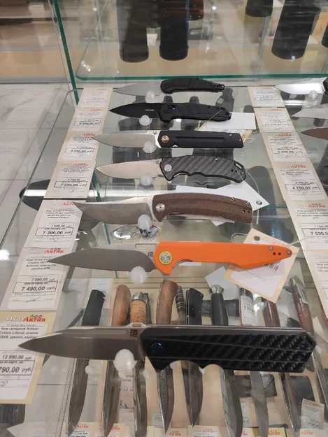 Giá đỡ trưng bày dao phiên bản dài - Knife Display Stand 3D - Image 1