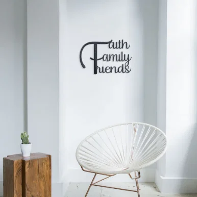 Mẫu tranh treo tường trang trí 3D chữ Faith Family Friends