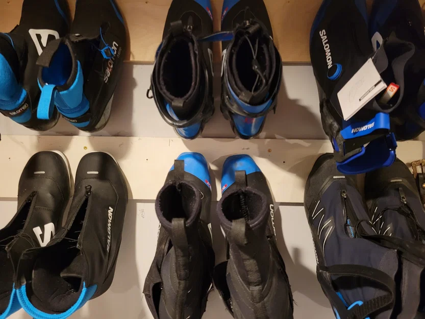 Giá treo giày trượt tuyết (Cross Country Ski Boot) gắn tường 3D - Image 1