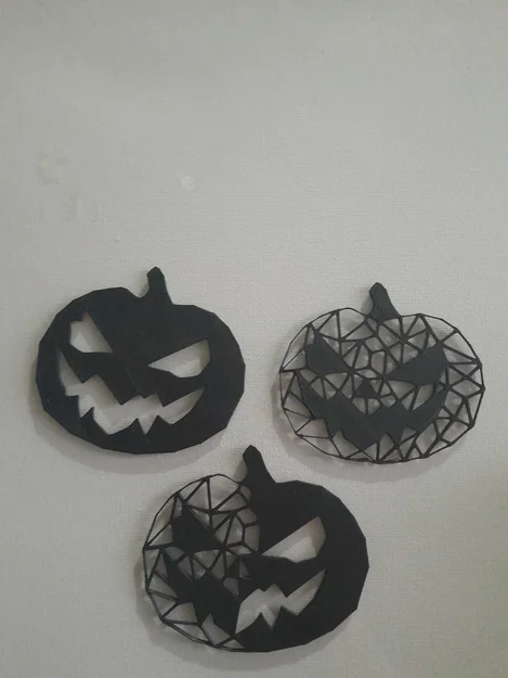 Mẫu trang trí tường bí ngô Low Poly nghệ thuật cho Halloween - Image 1
