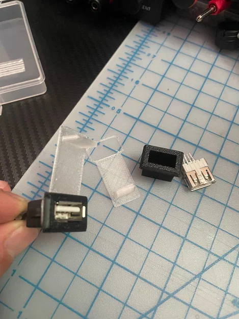 Giá đỡ cổng USB A kèm nắp đậy chống bụi tiện lợi cho dự án DIY - Image 2