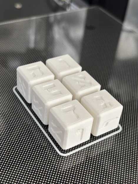 Bộ xúc xắc chữ Do Thái (Hebrew Dice) 17mm - Mô hình 3D độc đáo - Image 1