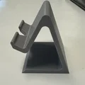 Giá đỡ điện thoại 3D để bàn thiết kế thông minh, có khe luồn dây sạc - Thumbnail 3