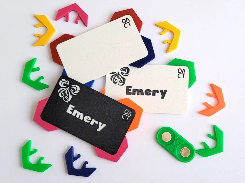 ClickTags - nametag nam châm với cánh wing gắn rời - bảng tên queer & kinky - Image 1