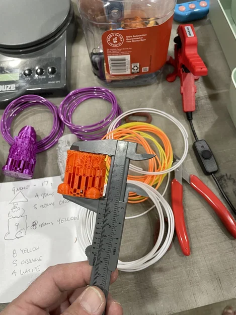 Gnome Hư Kẹo Candy Corn 3 Màu 1 Extruder cho Halloween - Image 4