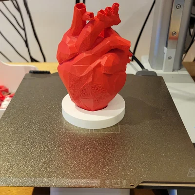 Đế trưng bày cho mô hình trái tim Low Poly - Phụ kiện in 3D đẹp mắt
