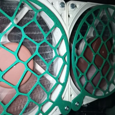 Lưới bảo vệ quạt tản nhiệt 120mm thiết kế 2 ốc chéo thông minh