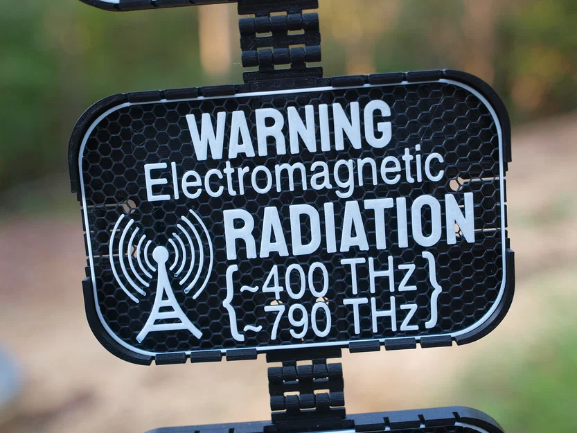 Biển cảnh báo EMR (Warning: Electromagnetic Radiation) - Image 1