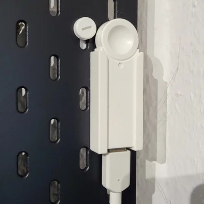 Giá treo Homematic IP RF-USB-Stick cho bảng IKEA SKADIS gọn gàng