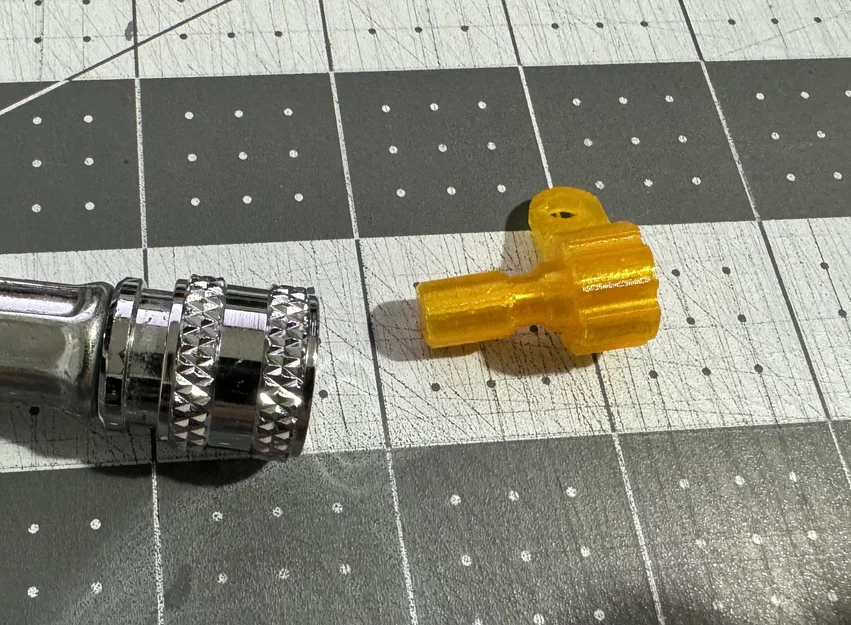 Nắp bảo vệ đầu nối áp suất thấp (Low Pressure Inflator Male Insert) - Image 1
