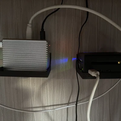 Giá treo tường Raspberry Pi 5 (Geekworm Case NVMe SSD)